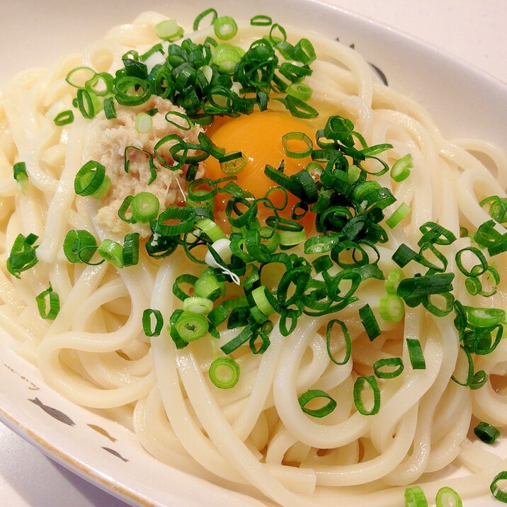 ランチに最適！釜玉うどん